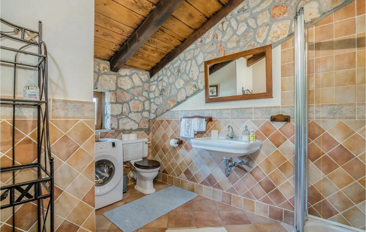2 Bedroom Pet Friendly Home In Gostinjac Croacia