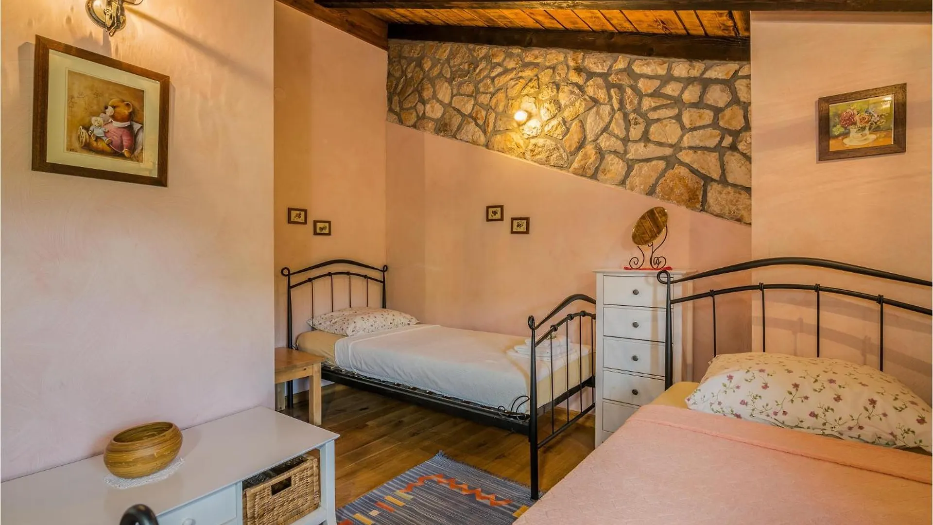 2 Bedroom Pet Friendly Home In Gostinjac