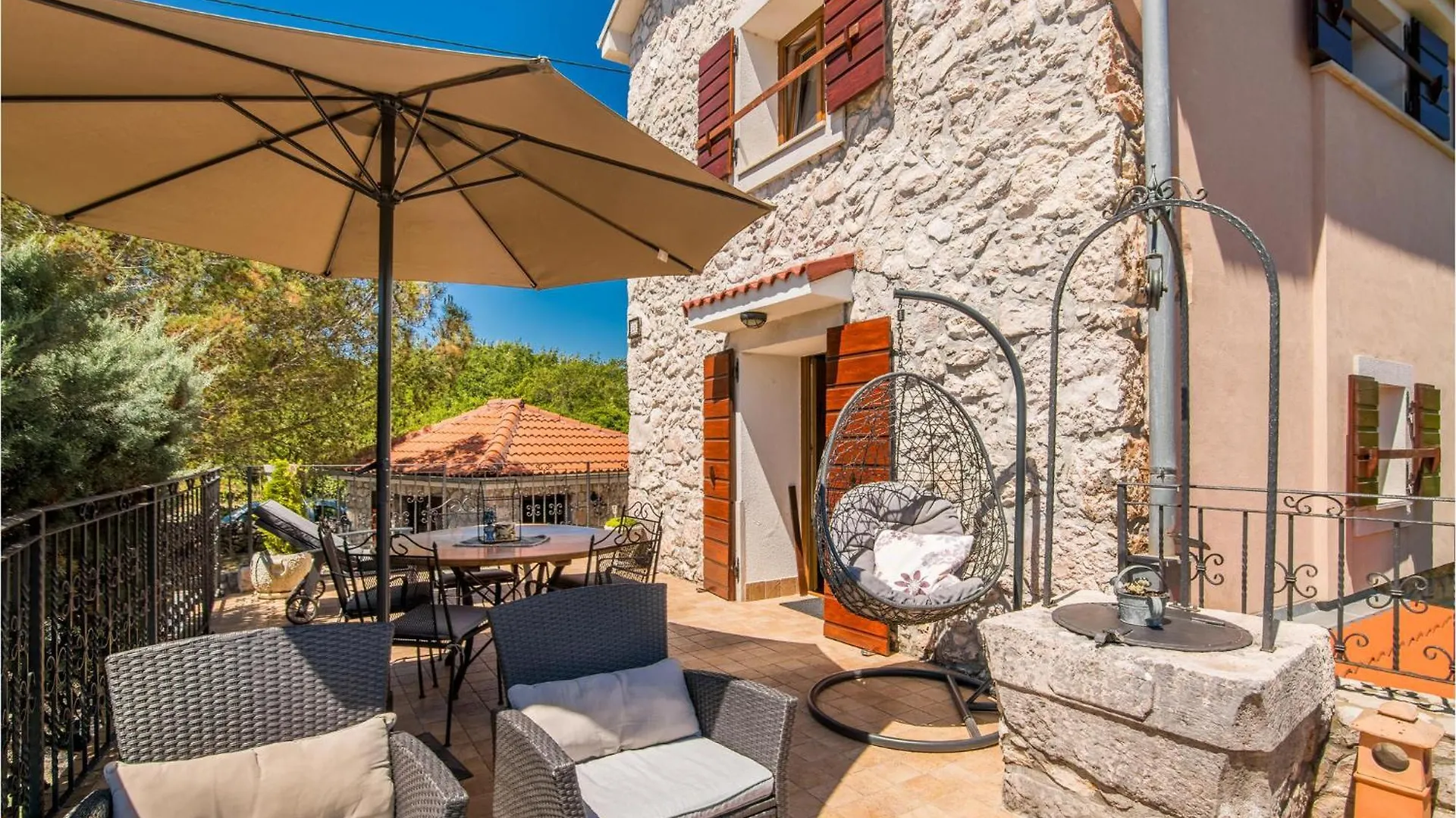 2 Bedroom Pet Friendly Home In Gostinjac