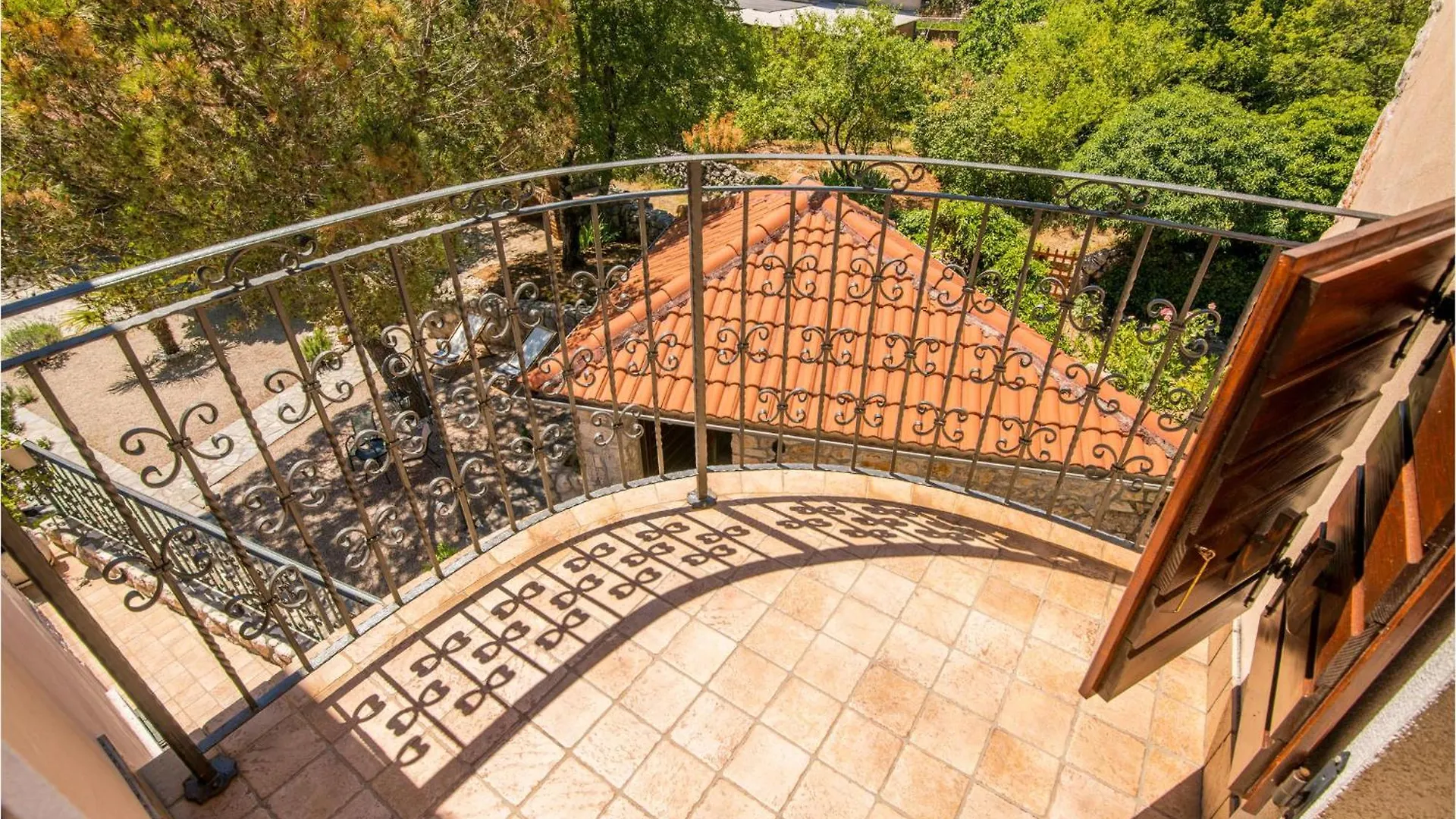 2 Bedroom Pet Friendly Home In Gostinjac
