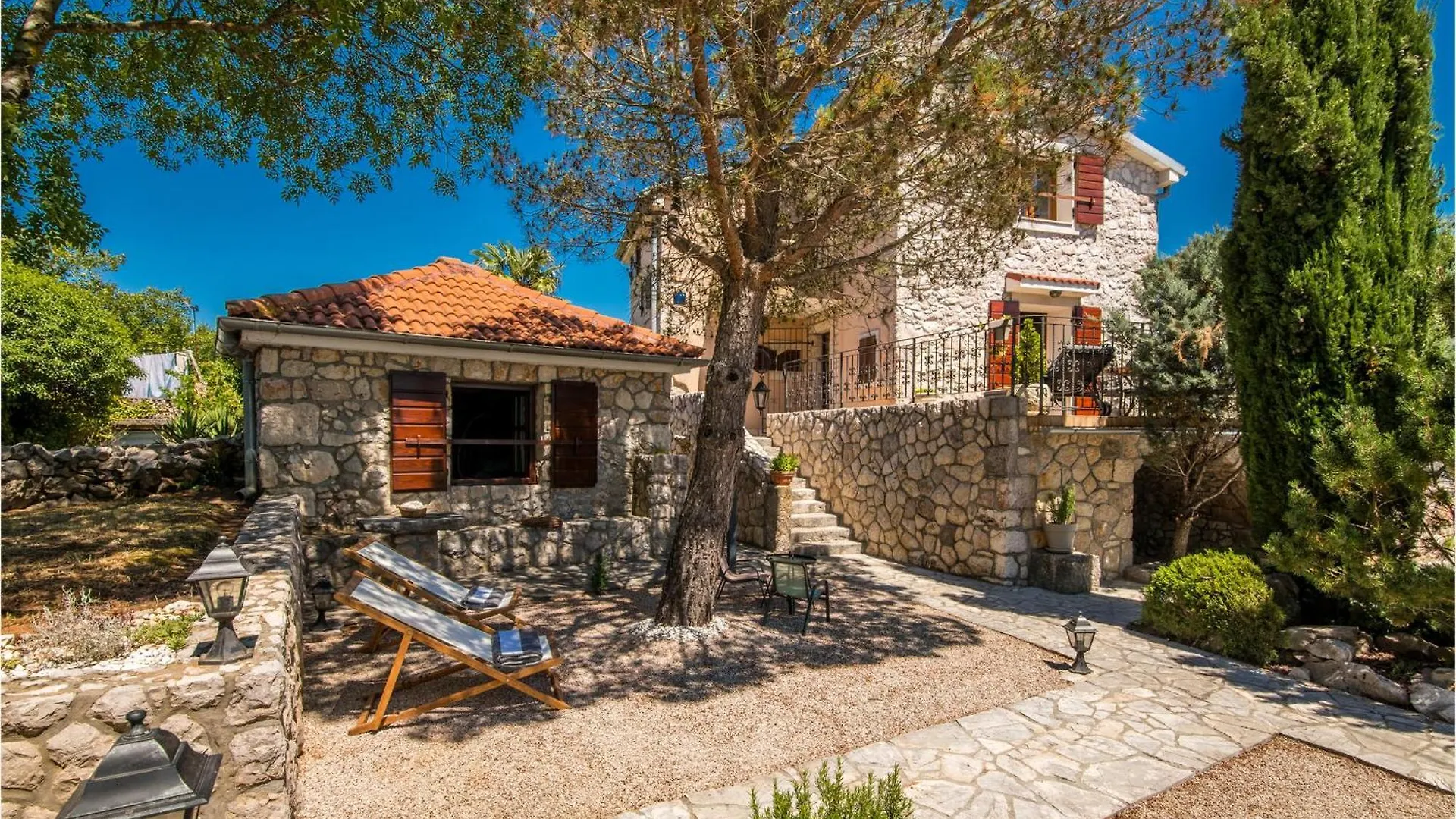 2 Bedroom Pet Friendly Home In Gostinjac 0*,  Croacia